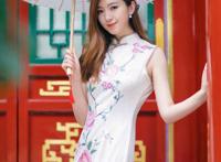 高挑的旗袍美女,婀娜多姿