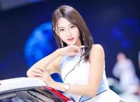 抖音车模苏宁小姐姐