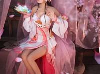 王者荣耀性感美女cos甄姬游园惊梦