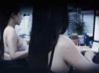 上班忘记穿内衣电影