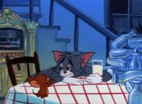 最终也敌不过开着超长敞篷车的富贵黑猫 但当汤姆真的失恋,借酒消愁的