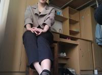 《大学宿舍越拍丝袜脚》