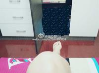 船袜小兔2:@次元福利社 @污妖要归来 @足控福利社 @舌尖上的嫩足 @.