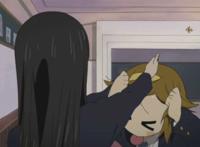 有了田井中律才让秋山澪更加开朗.