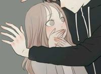 女主壁咚男主的漫画