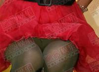 偷看老师裙底无内裤裙底春光[组图]