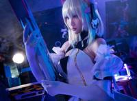 丽芙仰光:瓜希酱,摄影:三火_皮