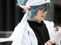 cosplay动漫《凹凸世界》雷狮,气质非凡的蓝发少年