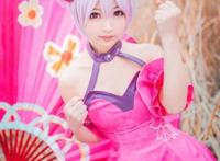 王者荣耀cos秀: 小乔李白搞暧昧