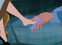 童年动漫变成了满满基情四射！你还能直视它们吗？