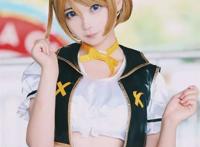 coser@惠爷爷_给我们带来了《Love Live!》小泉花阳cos