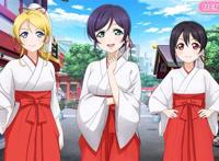 绚濑绘里(图左) ラブライブ! love live! 17歳の高校3年生.