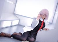 COS正片/黑丝裤袜日，可爱小姐姐大晒喷血黑丝美腿照！