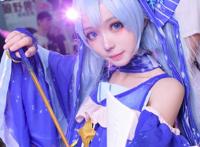Cosplay福利/星与雪的公主miku