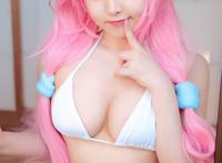 Cosplay福利/巨乳嫩模七宝柳侑绮无圣光Cosplay出包王女菈菈h本子