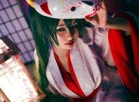 Cosplay福利/色气满满初音未来红鬼鬼Cosplay诱人福利本子