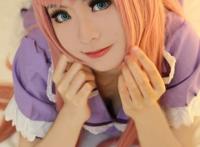 Cosplay福利/《VOCALOID》恋色病栋LUKA护士装Cos图片