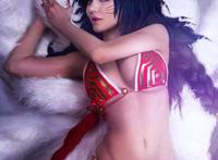 Cosplay福利/国外小姐姐上演完美诱惑 lolCos真的让人欲罢不能