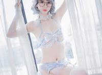 Cosplay福利/美少女疯猫ss丝袜控cosplay裸足无圣光番号