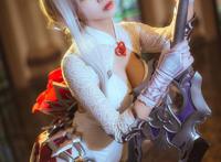 Cosplay福利/《死亡爱丽丝》白雪姬