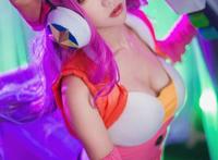 Cosplay福利/《LOL》女枪－电玩女神