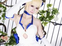 Cosplay福利/幻想嘉年华 Saber美女私房白丝过膝袜美腿福利