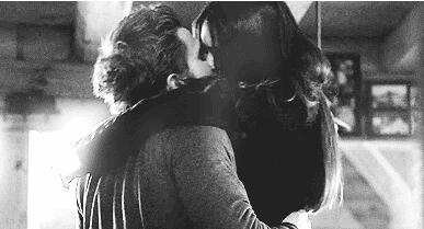 男女热吻狂摸动态图