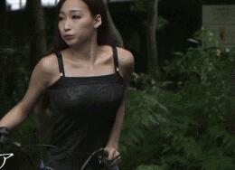 和肌肉男睡觉什么感觉