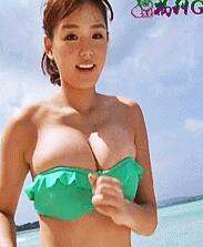输了就一件件脱
