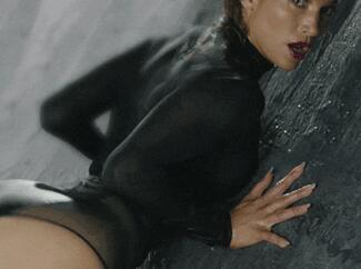 想吃含着男人棒棒动图