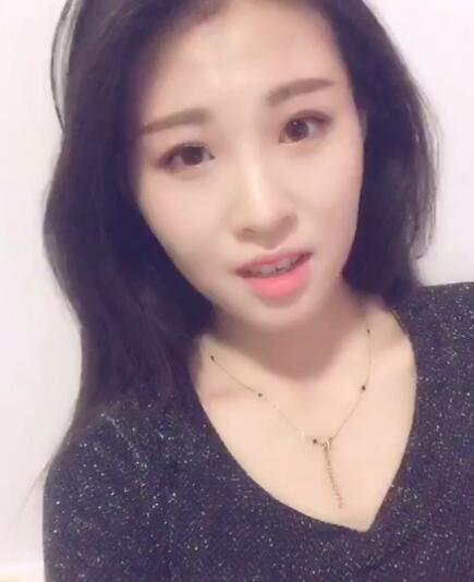 女性最大胆展阴艺术图浴室湿身诱图