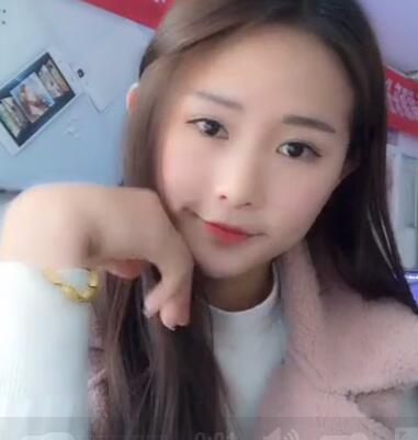 尤物豪乳嫩滑美女写真