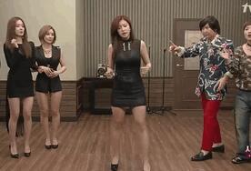 蒂法一群人轮的漫画 蒂法同人动画h