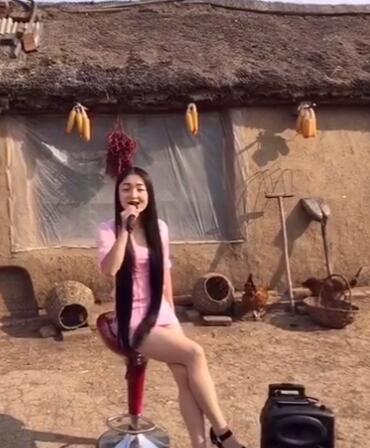 巨乳美女湿身诱惑