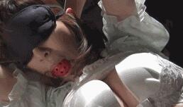 强贱娜美全部过程图集 卡莉法被娜美撕内衣