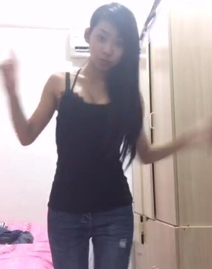 释放浑圆双球诱惑