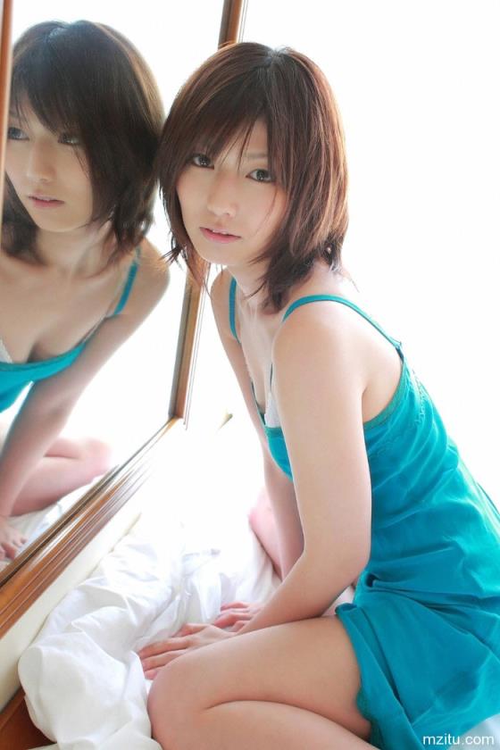 气质美女 日本女优京本有加清纯写真(4)(点击浏览下一张趣图)