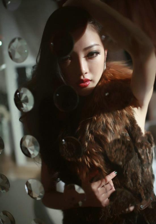 韩国美女性感图片：韩国美女模特性感图片(2)(点击浏览下一张趣图)