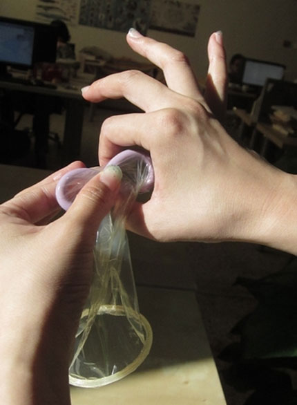 蔡依林演示女用避孕套 女士避孕套使用演示(点击浏览下一张趣图)