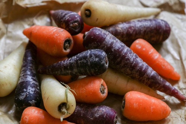 红萝卜和紫萝卜图片(点击浏览下一张趣图)