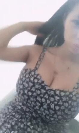 广东大胸妹纸自拍动态图片