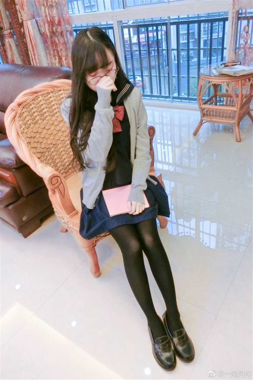 「jk制服少女☆ 阿梓喵的布鲁玛和黑丝裤袜 ☆」(点击浏览下一张趣图)