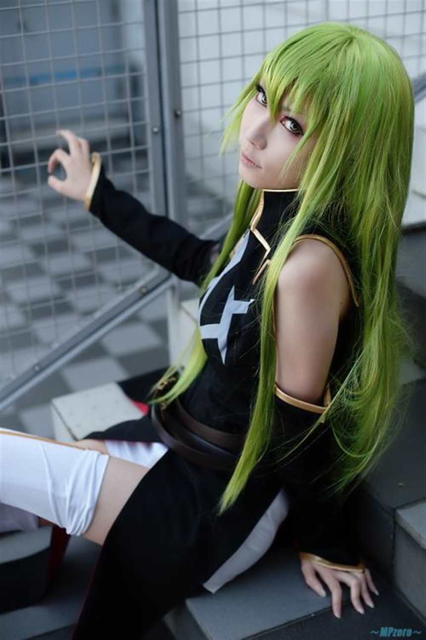 《叛逆的鲁路修r2》c.c.魔女cosplay(2)(点击浏览下一张趣图)