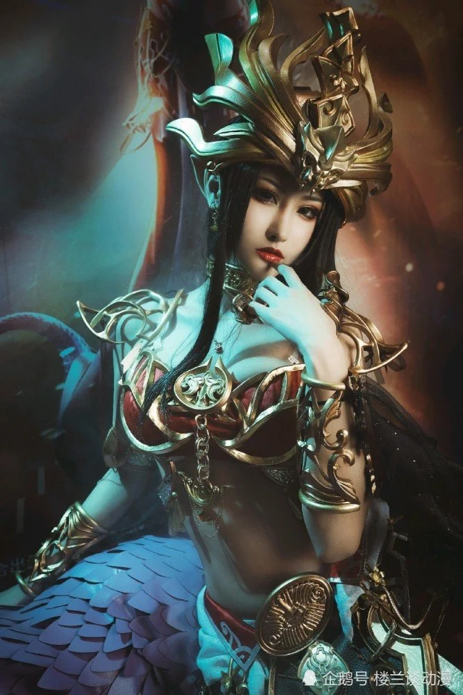 cos界最还原美杜莎的coser