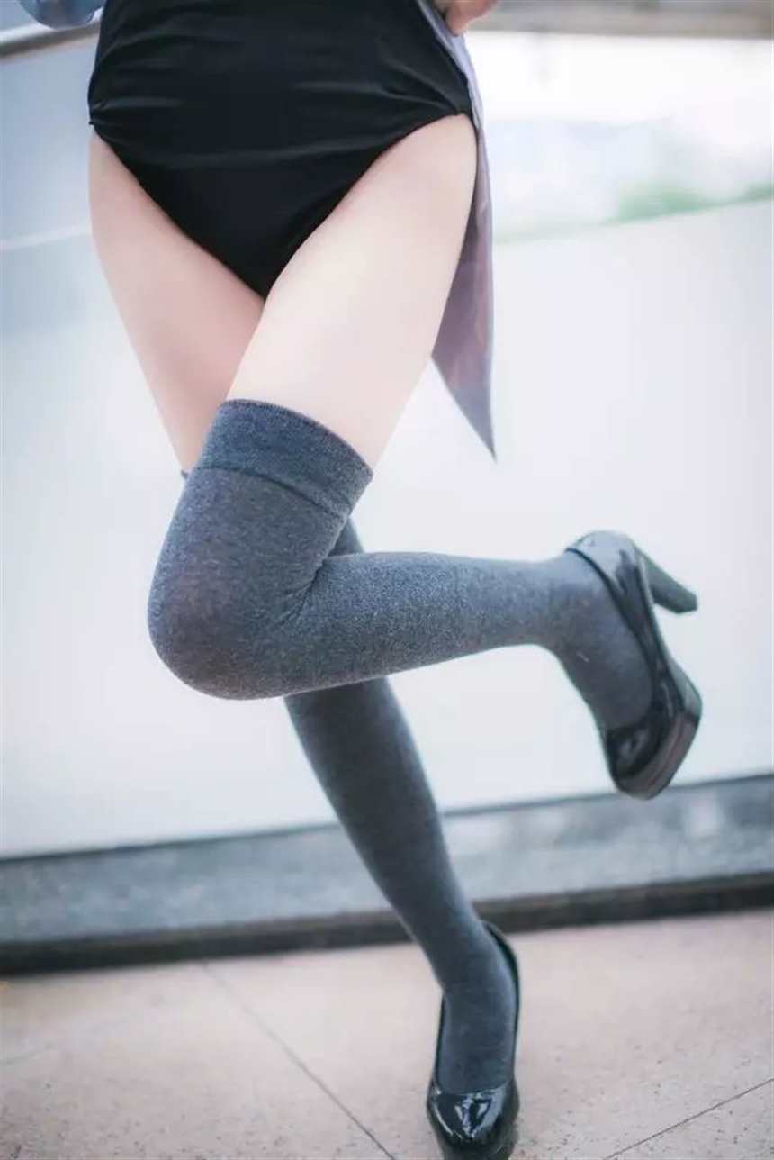 Coser:豆豆酱QWQ Cos对象：南小鸟——《LOVELIVE》