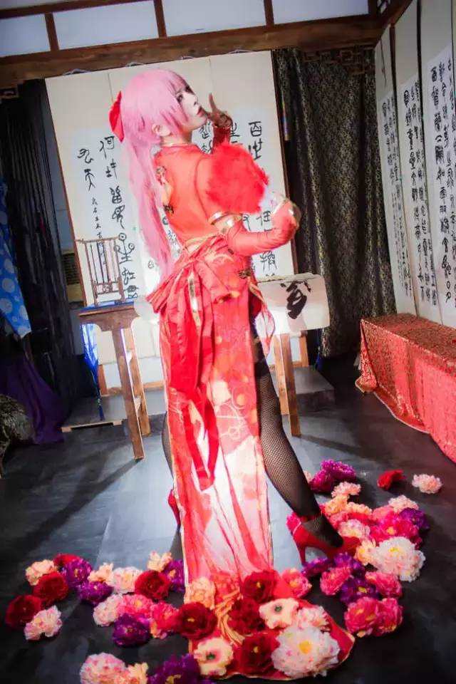 cosplay初音未来 cn: 遥野蝶间，巡音流歌 cn: 芥川Aku，洛天依 cn: 若淽