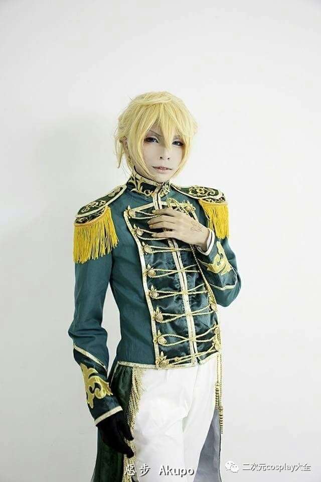 VOCALOID中的镜音连cos，让我们一起来看看吧！