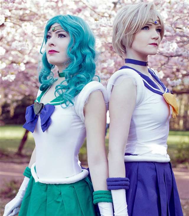 两位美女coser结婚Supergirl和PowerGirl结婚了