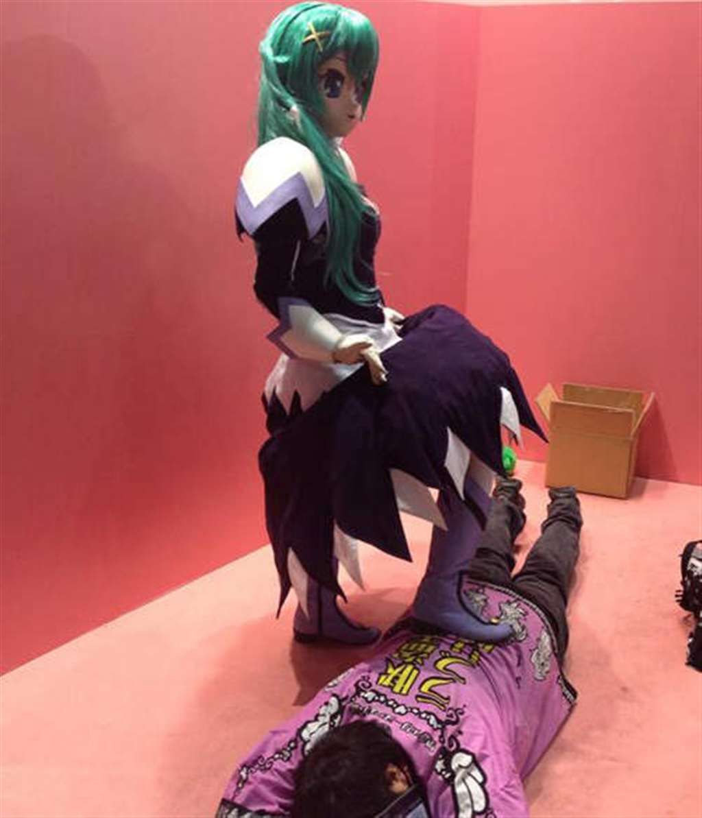 帅哥被虐抖m男女王s足控向游戏 サキュバ