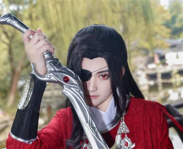 花城cos 花城cosplay,为你花开满城,为你战死是我至高无上的荣耀(4)(点击浏览下一张趣图)